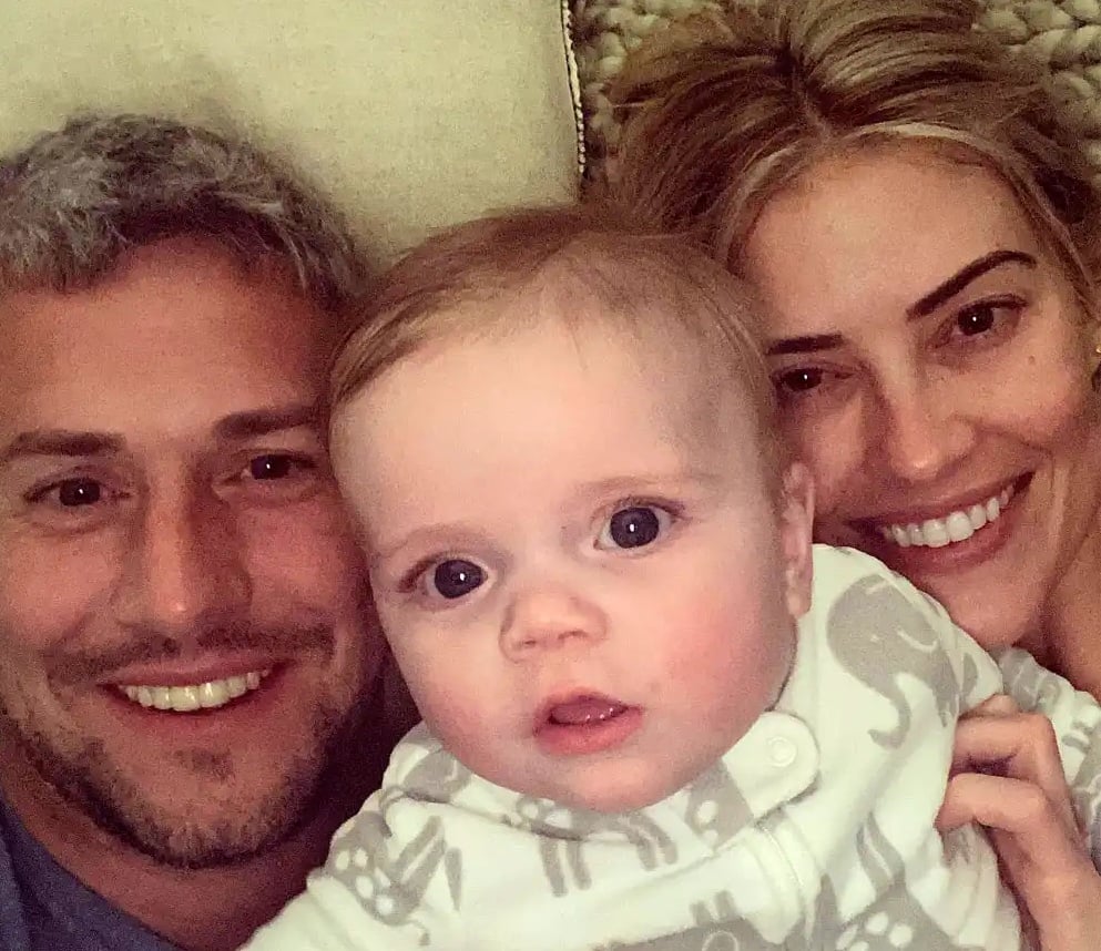 👨‍👧‍👦📸❤️ Meet Christina Hall’s Kids with Tarek El Moussa & Ant Anstead💔💬🔄
#ChristinaHall #BlendedFamily #MomLifeUnfiltered