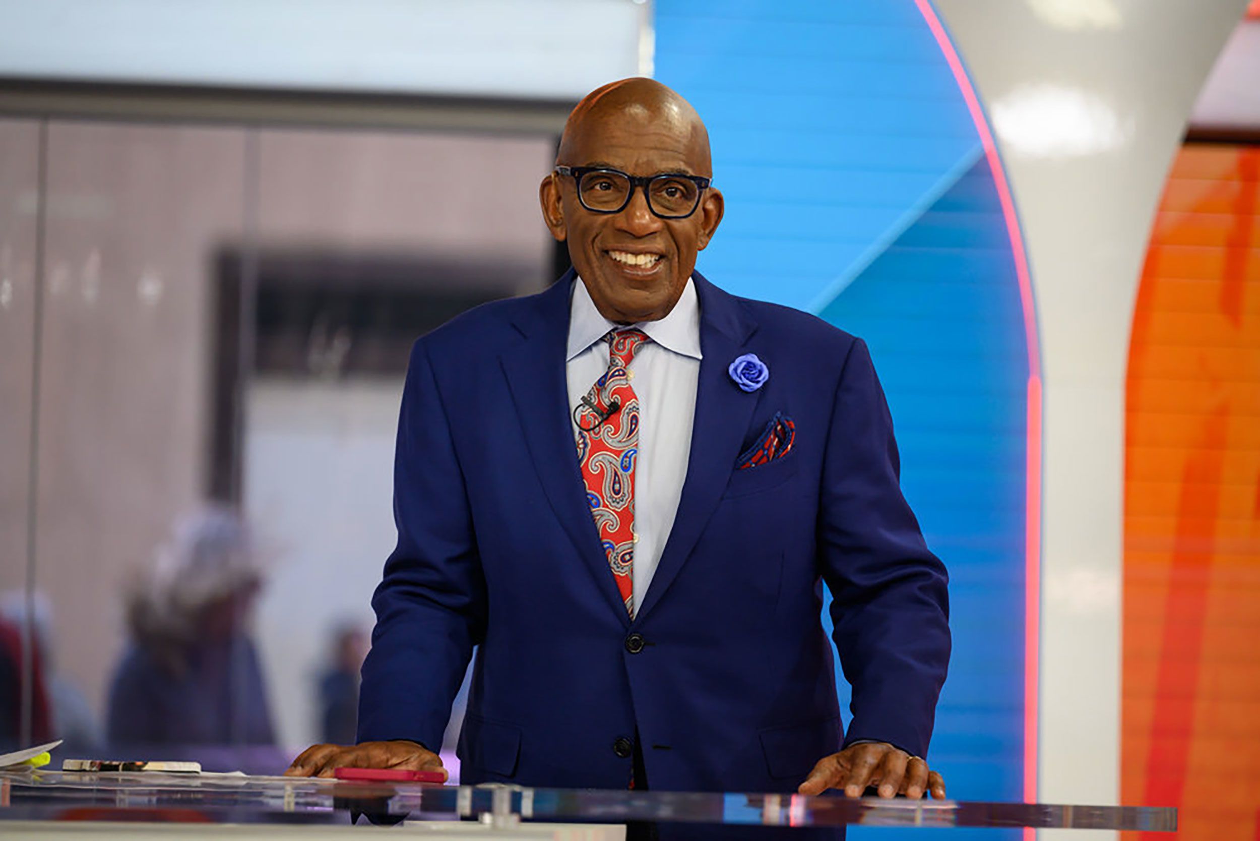 During his most recent appearance, Al Roker stood silently smiling for 30 seconds – and a detail on his wrist left viewers deeply unsettled.
