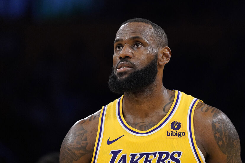 LeBron James shuts down swirling rumors about his future with a video featuring the Clippers logo: “There’s only ever been one choice.”